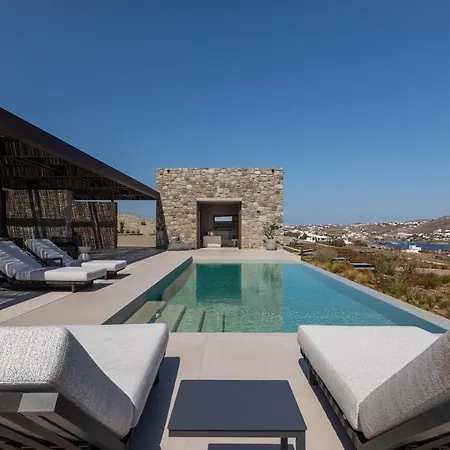 Vila Apollo Yard