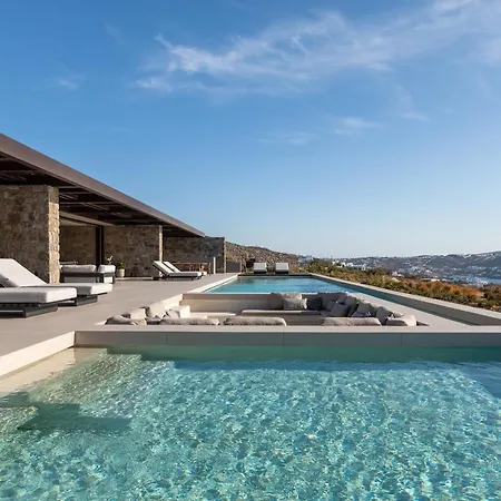 Vila Apollo Yard *